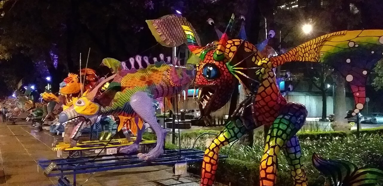 Alebrijes monumentales exhibidos en Paseo de la Reforma durante una edición anterior