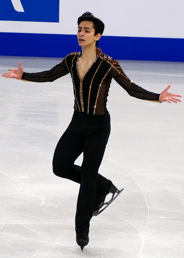 Donovan Carrillo durante su programa libre en el Mundial de 2024