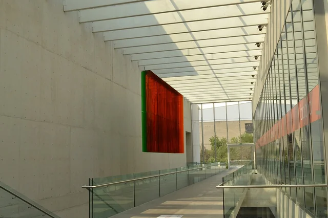 Entrada principal del Museo Universitario Arte Contemporáneo de la UNAM